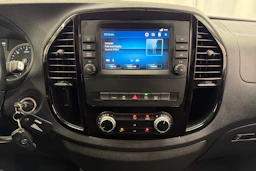 musta Mercedes-Benz Vito 2021 kuva 16.