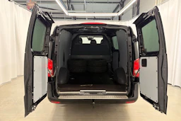 musta Mercedes-Benz Vito 2021 kuva 22.