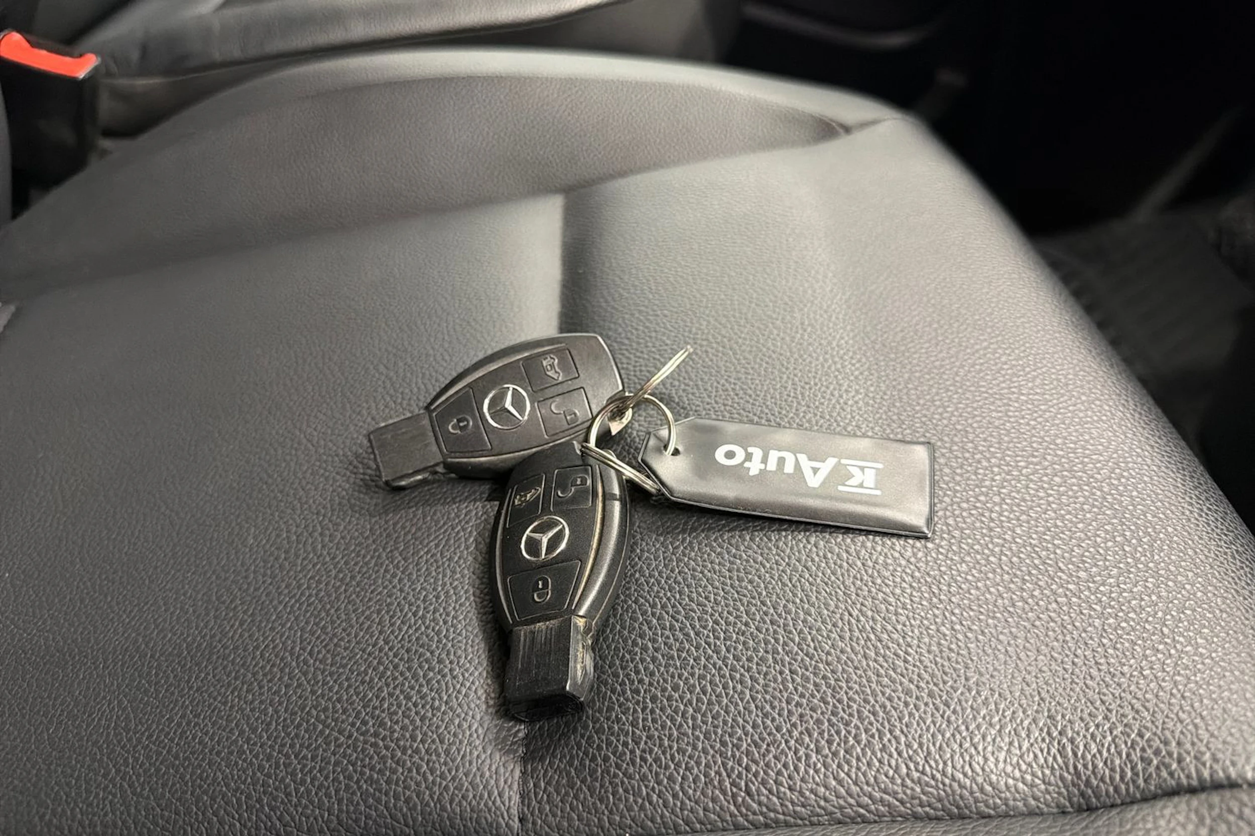 musta Mercedes-Benz Vito 2021 kuva 24.