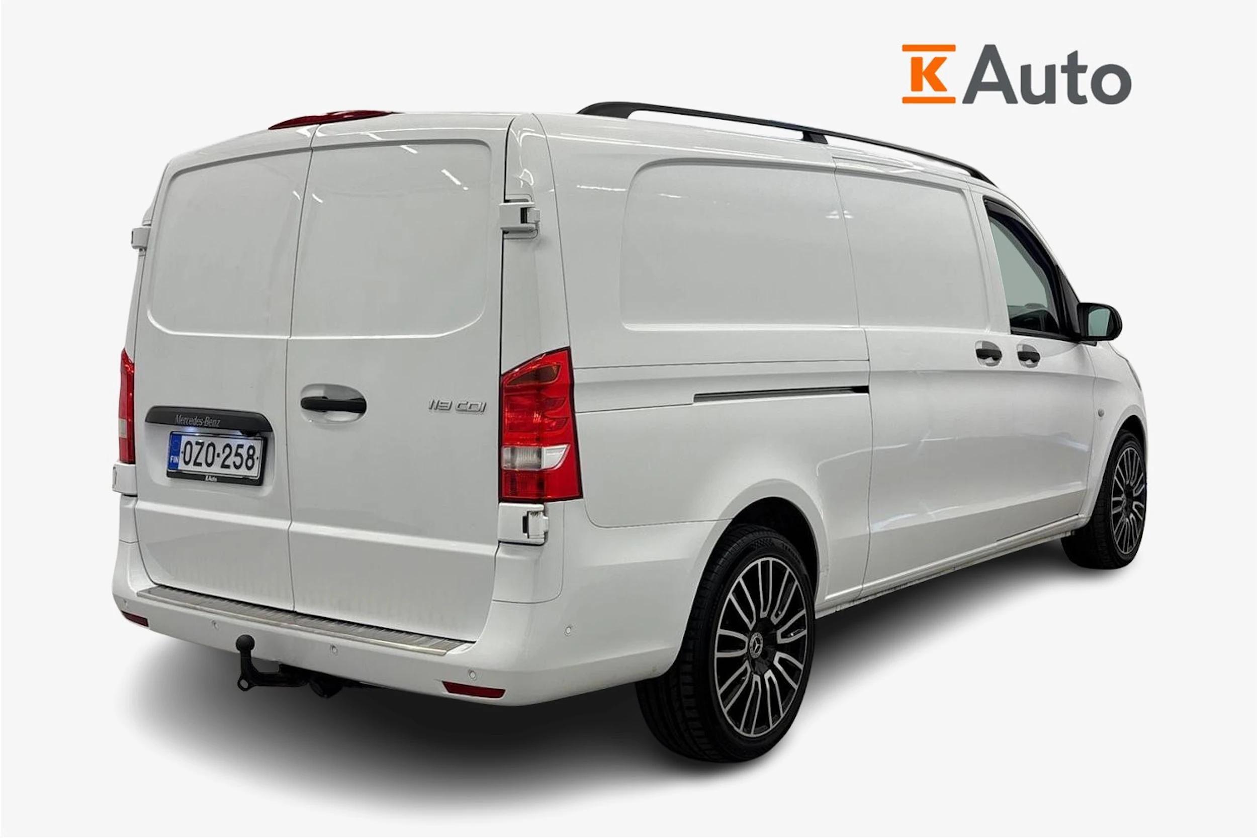 valkoinen Mercedes-Benz Vito 2021 kuva 2.