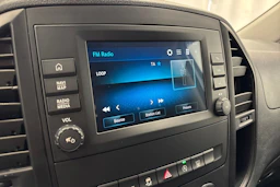 valkoinen Mercedes-Benz Vito 2021 kuva 14.