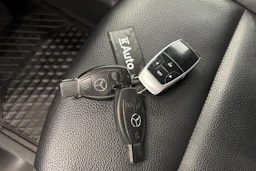 valkoinen Mercedes-Benz Vito 2021 kuva 24.