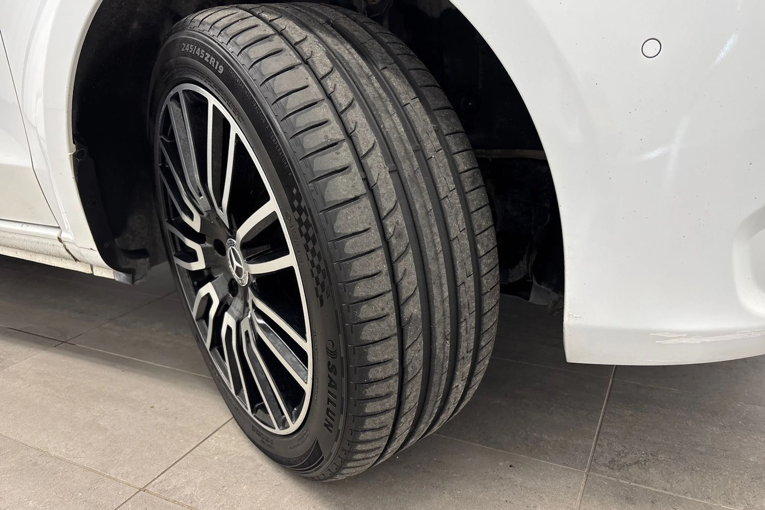 valkoinen Mercedes-Benz Vito 2021 kuva 25.