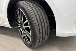 valkoinen Mercedes-Benz Vito 2021 kuva 25.