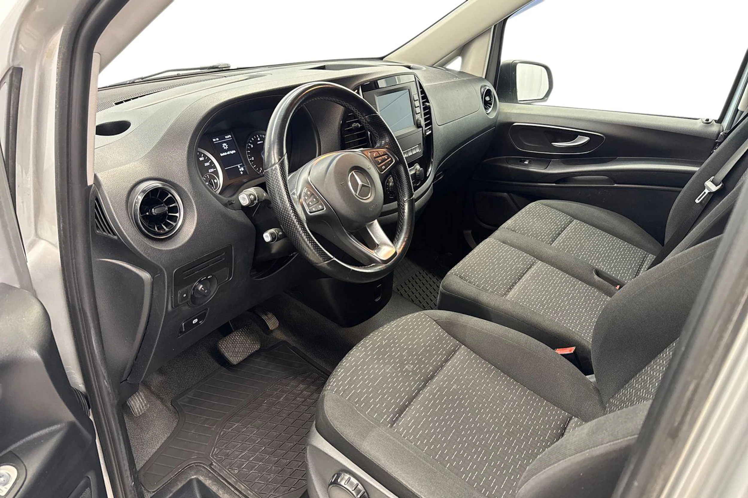 hopea Mercedes-Benz Vito 2021 kuva 6.