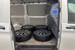 hopea Mercedes-Benz Vito 2021 kuva 16.