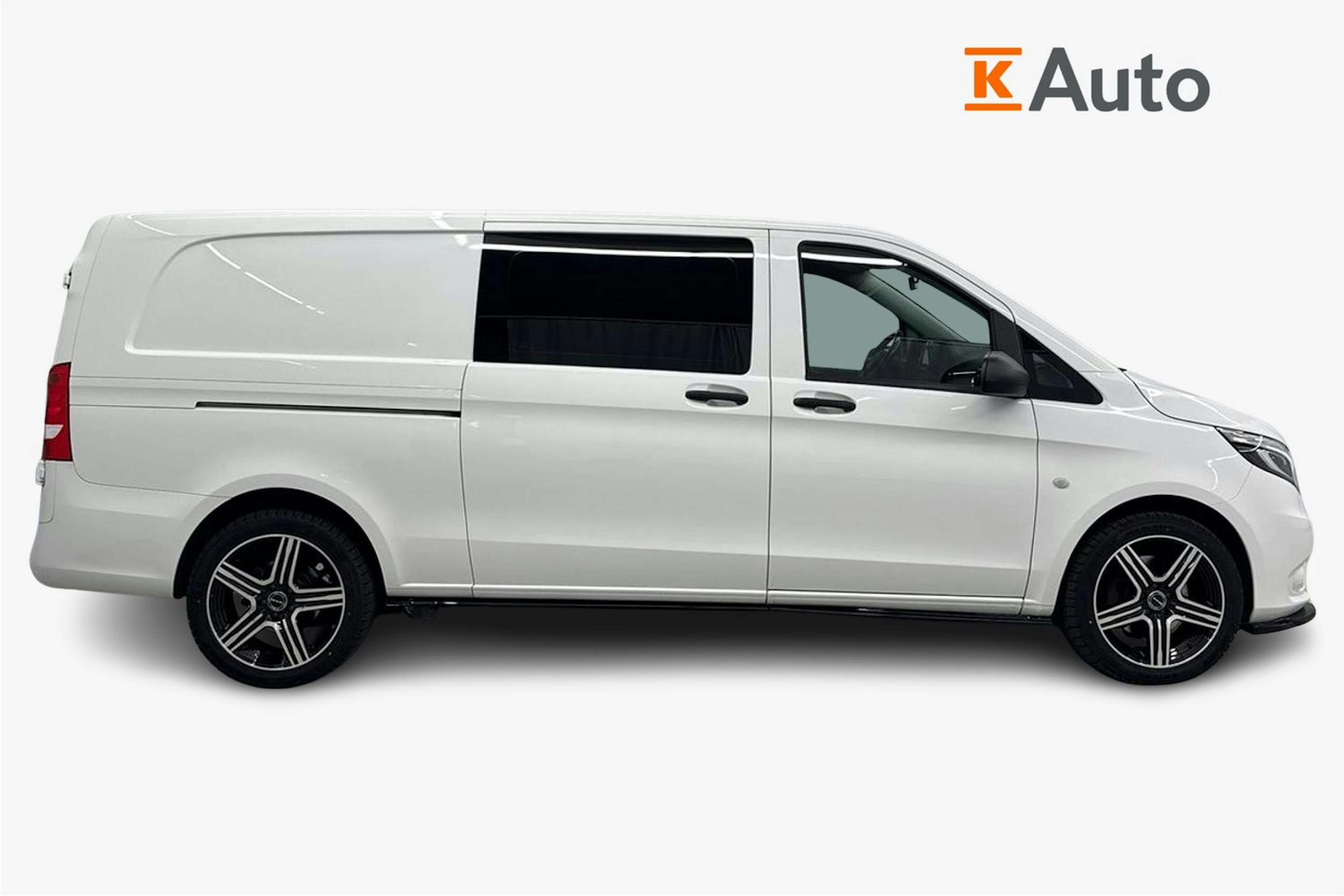 valkoinen Mercedes-Benz Vito 2021 kuva 7.