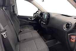 valkoinen Mercedes-Benz Vito 2021 kuva 9.