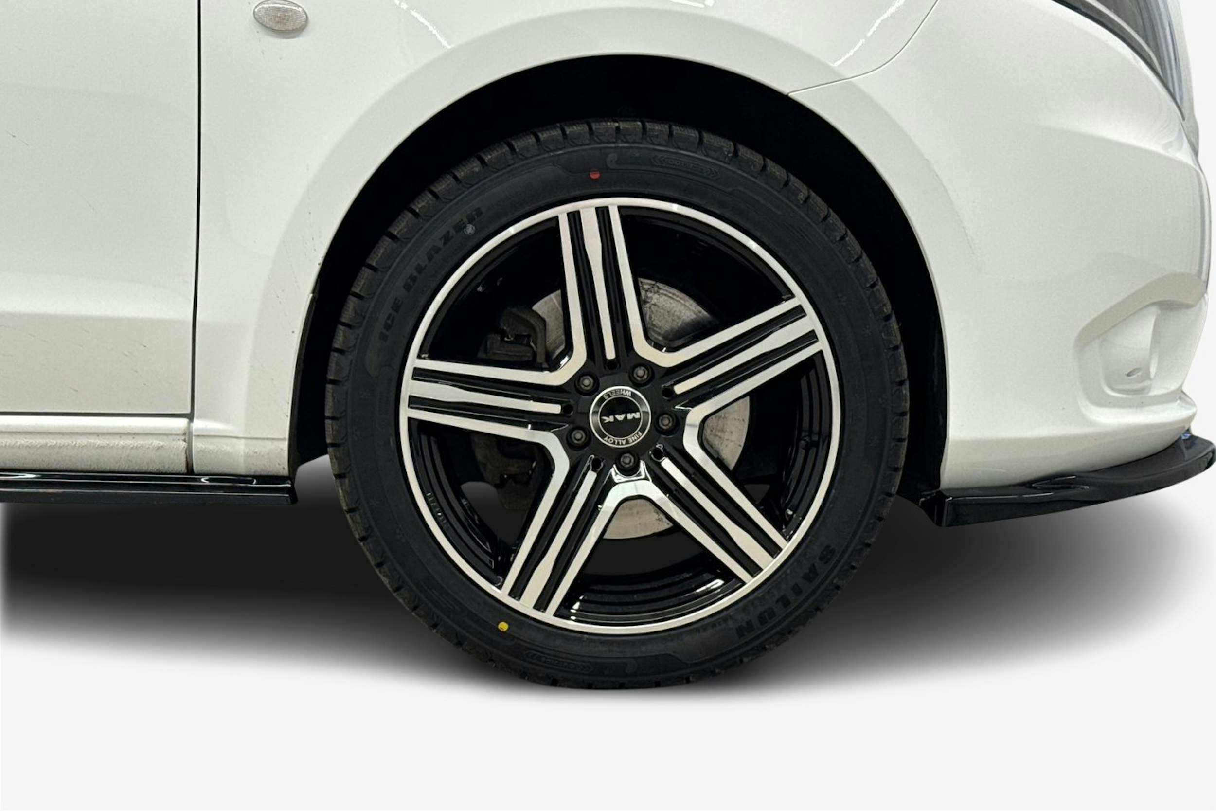 valkoinen Mercedes-Benz Vito 2021 kuva 12.