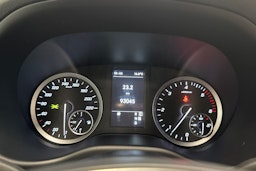 valkoinen Mercedes-Benz Vito 2021 kuva 15.