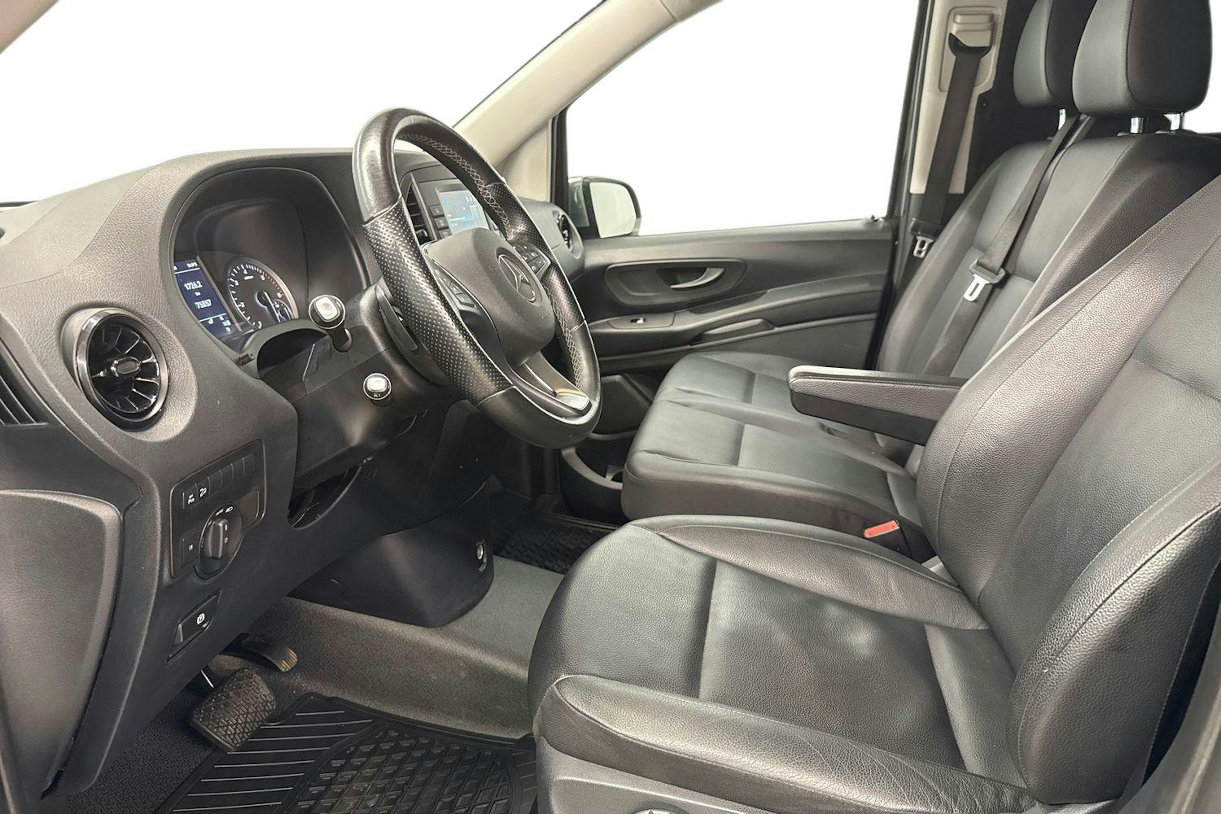 harmaa Mercedes-Benz Vito 2021 kuva 7.