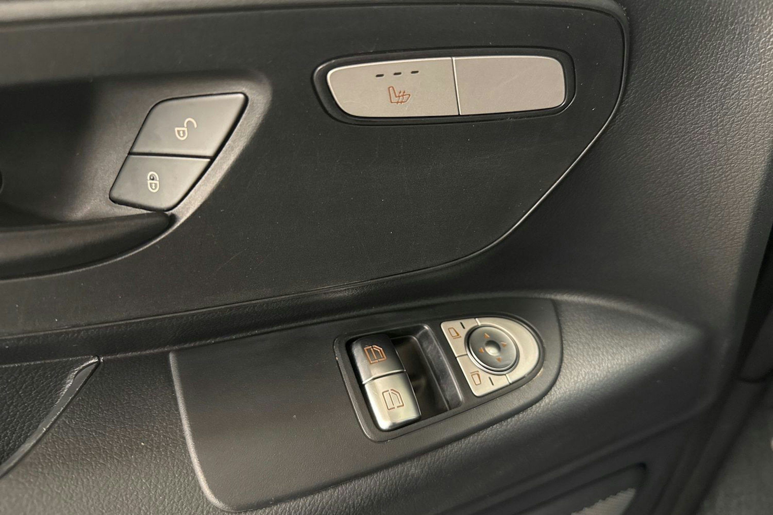harmaa Mercedes-Benz Vito 2021 kuva 19.