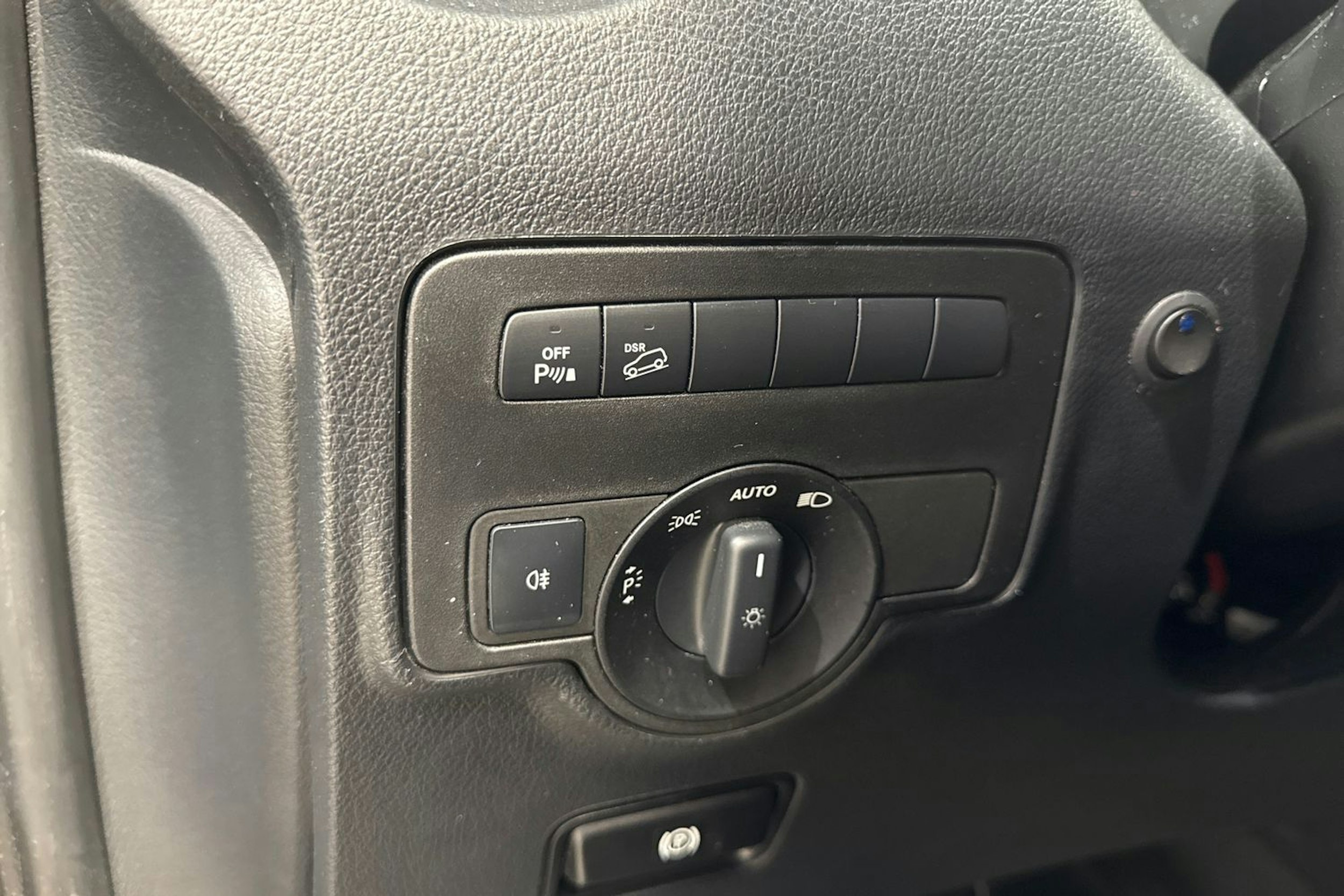musta Mercedes-Benz Vito 2021 kuva 21.