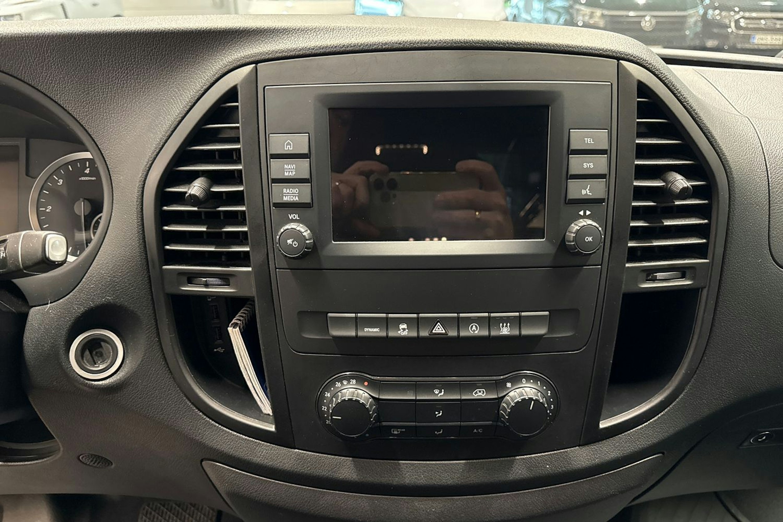 musta Mercedes-Benz Vito 2021 kuva 22.