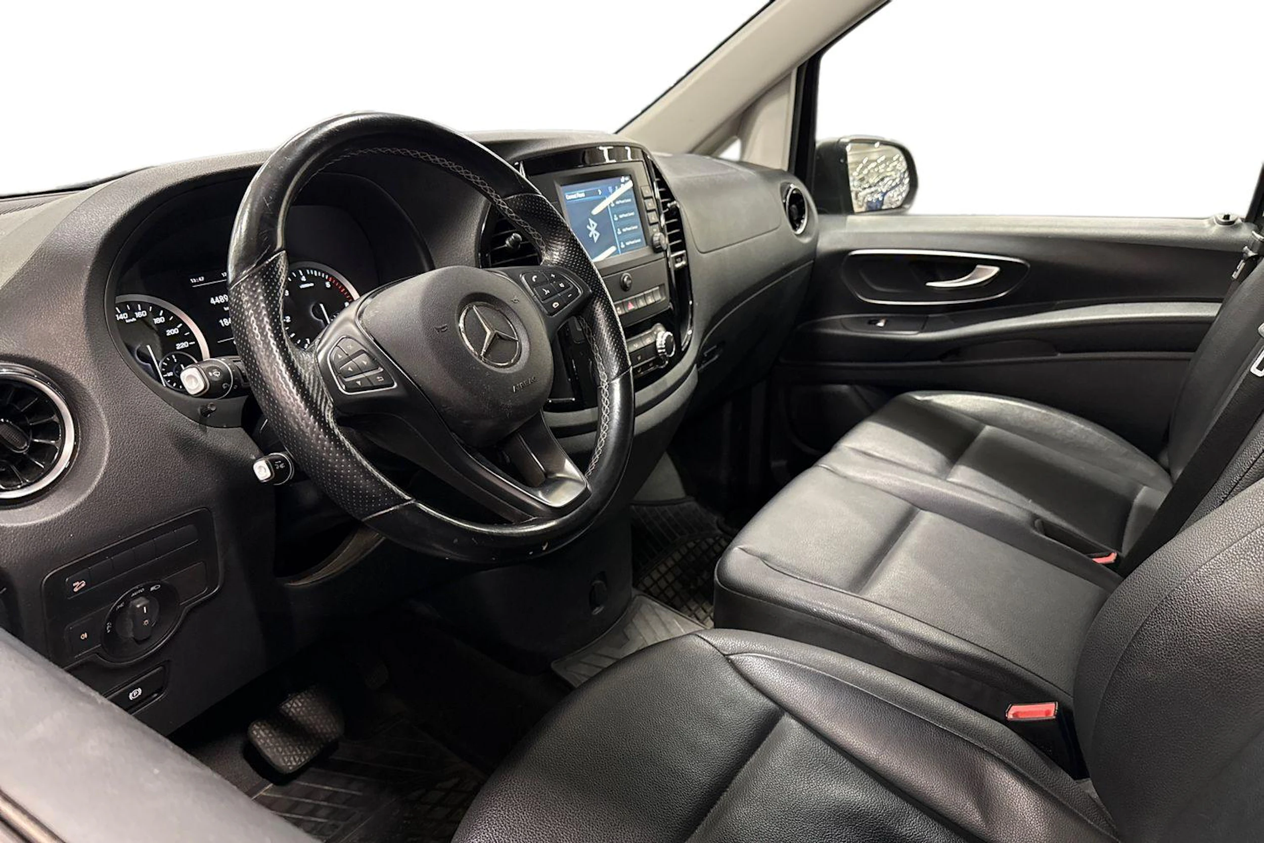 harmaa Mercedes-Benz Vito 2021 kuva 3.