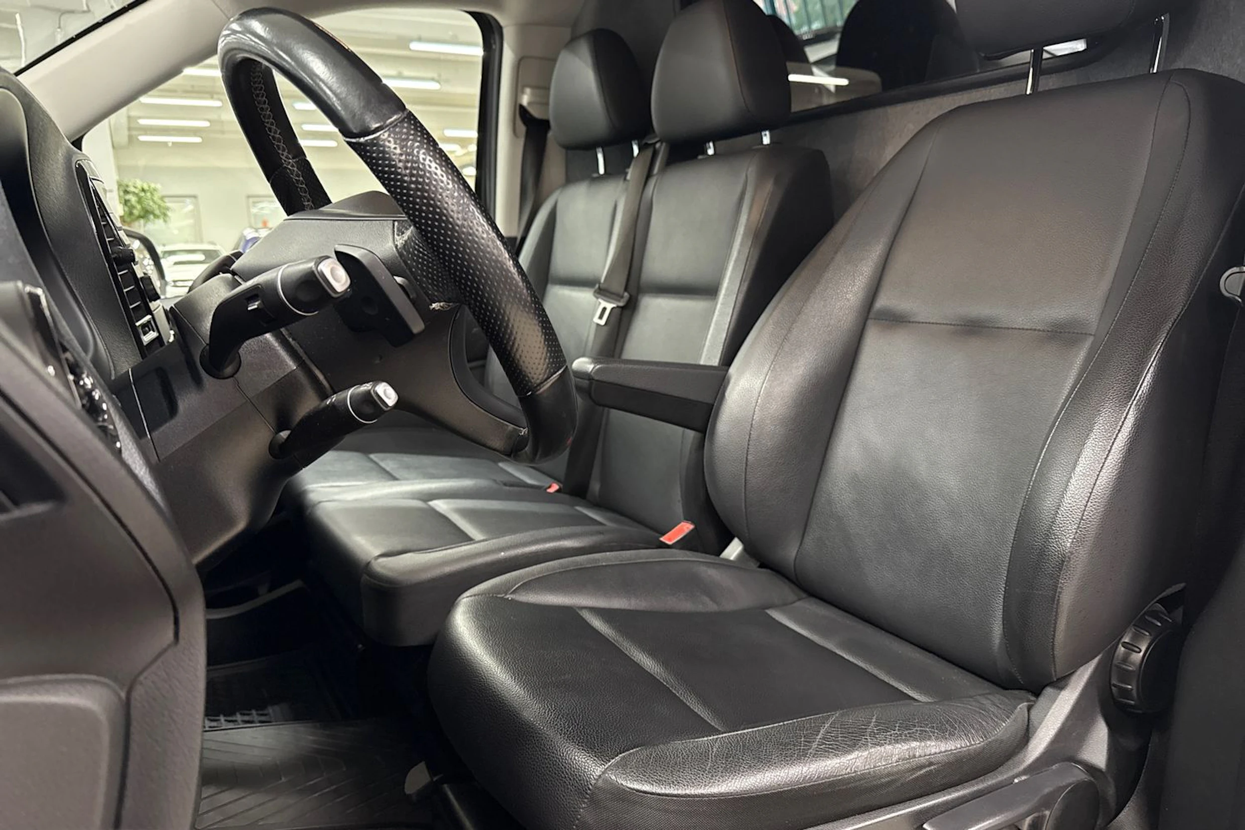 harmaa Mercedes-Benz Vito 2021 kuva 12.