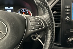 valkoinen Mercedes-Benz Vito 2022 kuva 8.