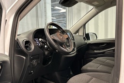 valkoinen Mercedes-Benz Vito 2022 kuva 9.