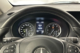 valkoinen Mercedes-Benz Vito 2022 kuva 11.