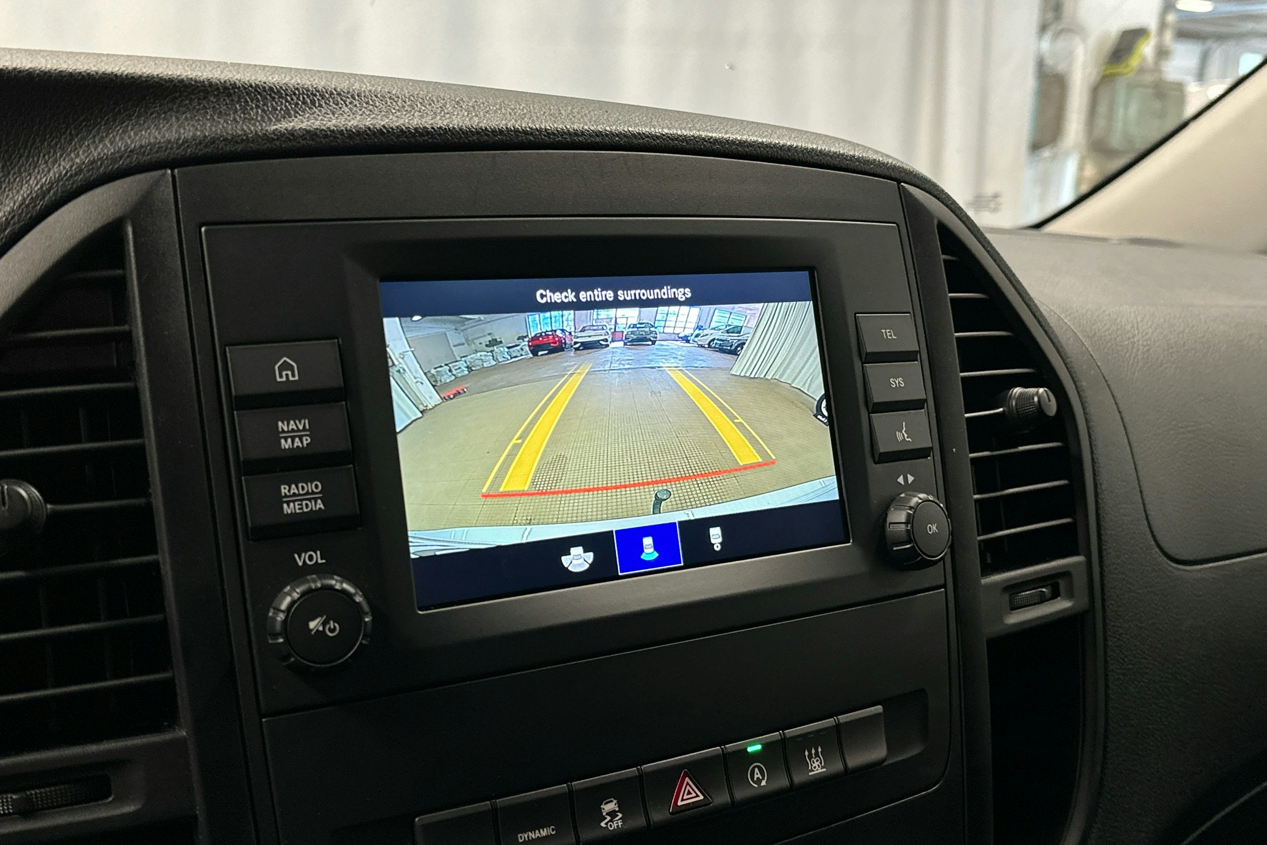 valkoinen Mercedes-Benz Vito 2022 kuva 13.