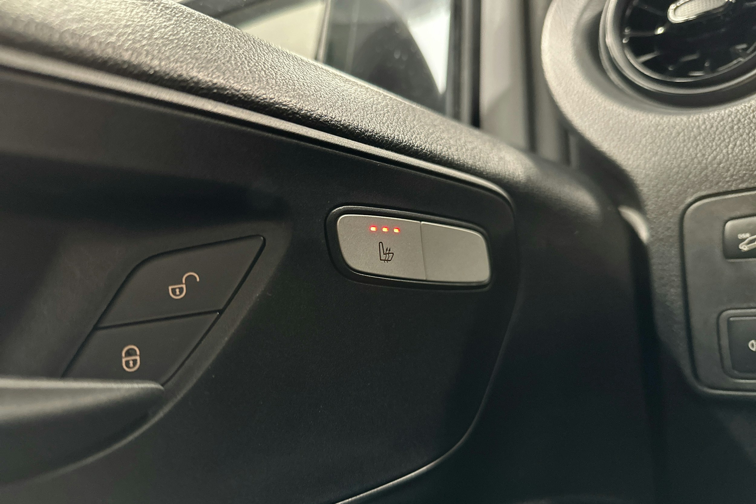 valkoinen Mercedes-Benz Vito 2022 kuva 15.