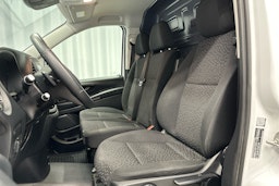 valkoinen Mercedes-Benz Vito 2022 kuva 16.