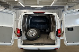 valkoinen Mercedes-Benz Vito 2022 kuva 17.