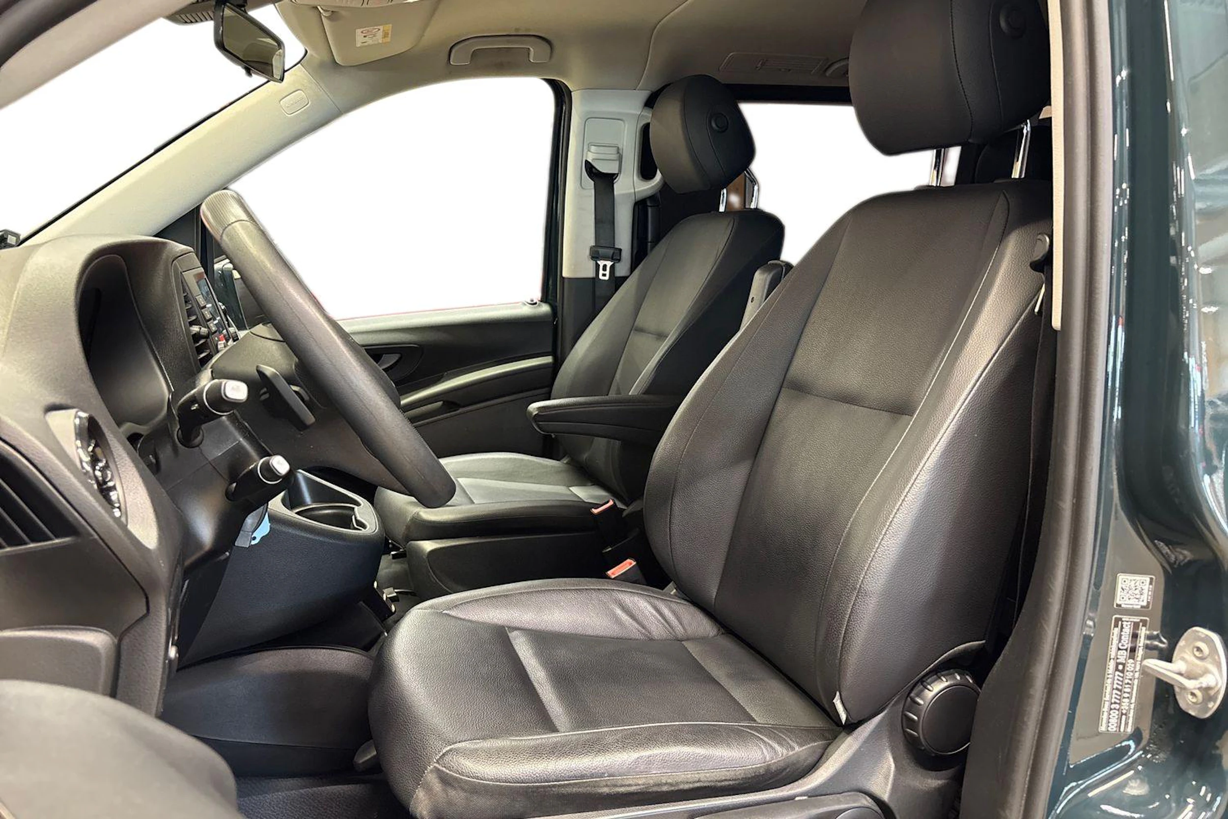 vihreä Mercedes-Benz Vito 2022 kuva 6.