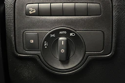 vihreä Mercedes-Benz Vito 2022 kuva 11.
