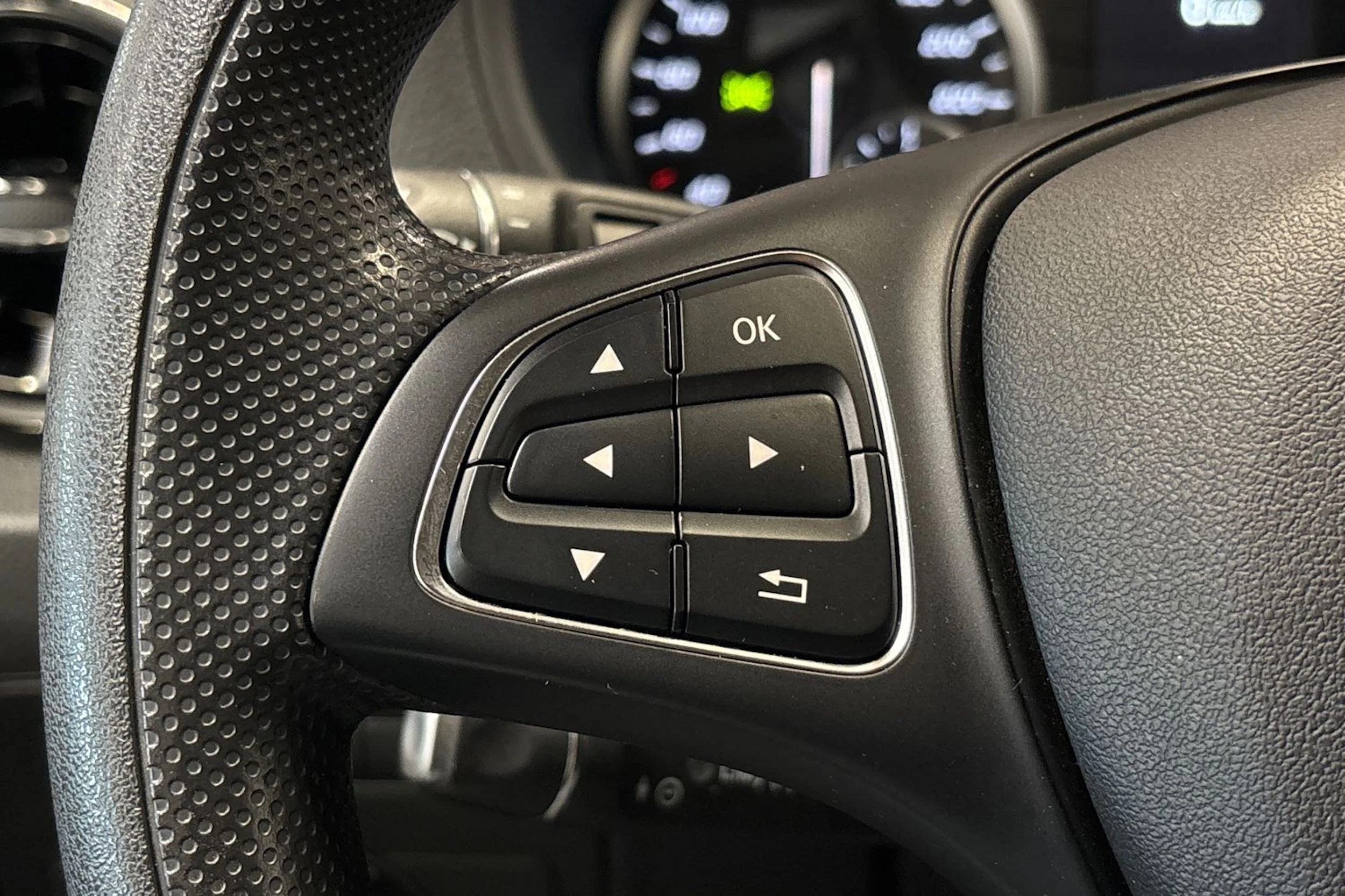 vihreä Mercedes-Benz Vito 2022 kuva 12.