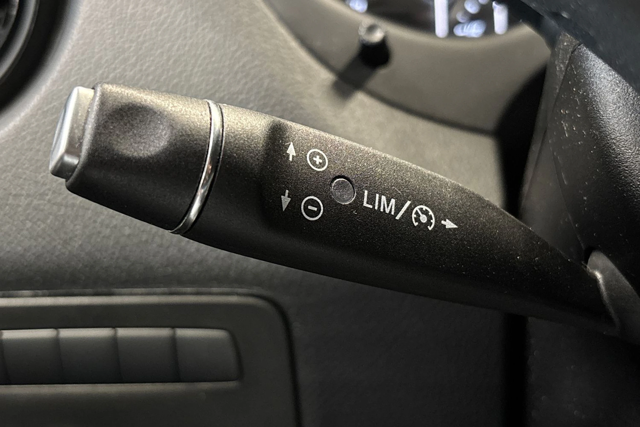 vihreä Mercedes-Benz Vito 2022 kuva 14.