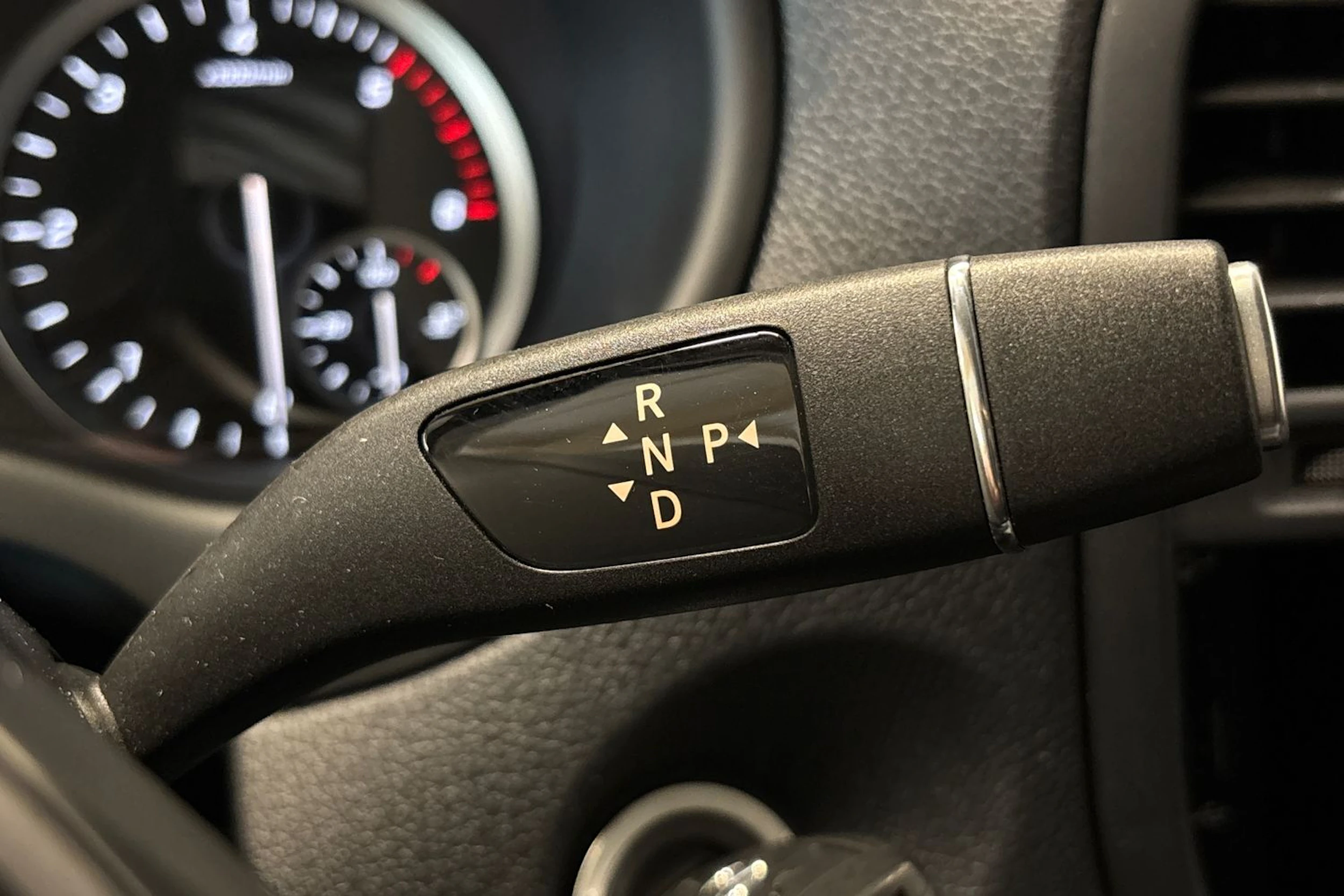 vihreä Mercedes-Benz Vito 2022 kuva 15.