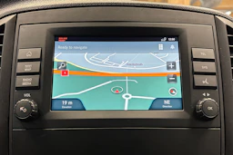 vihreä Mercedes-Benz Vito 2022 kuva 18.