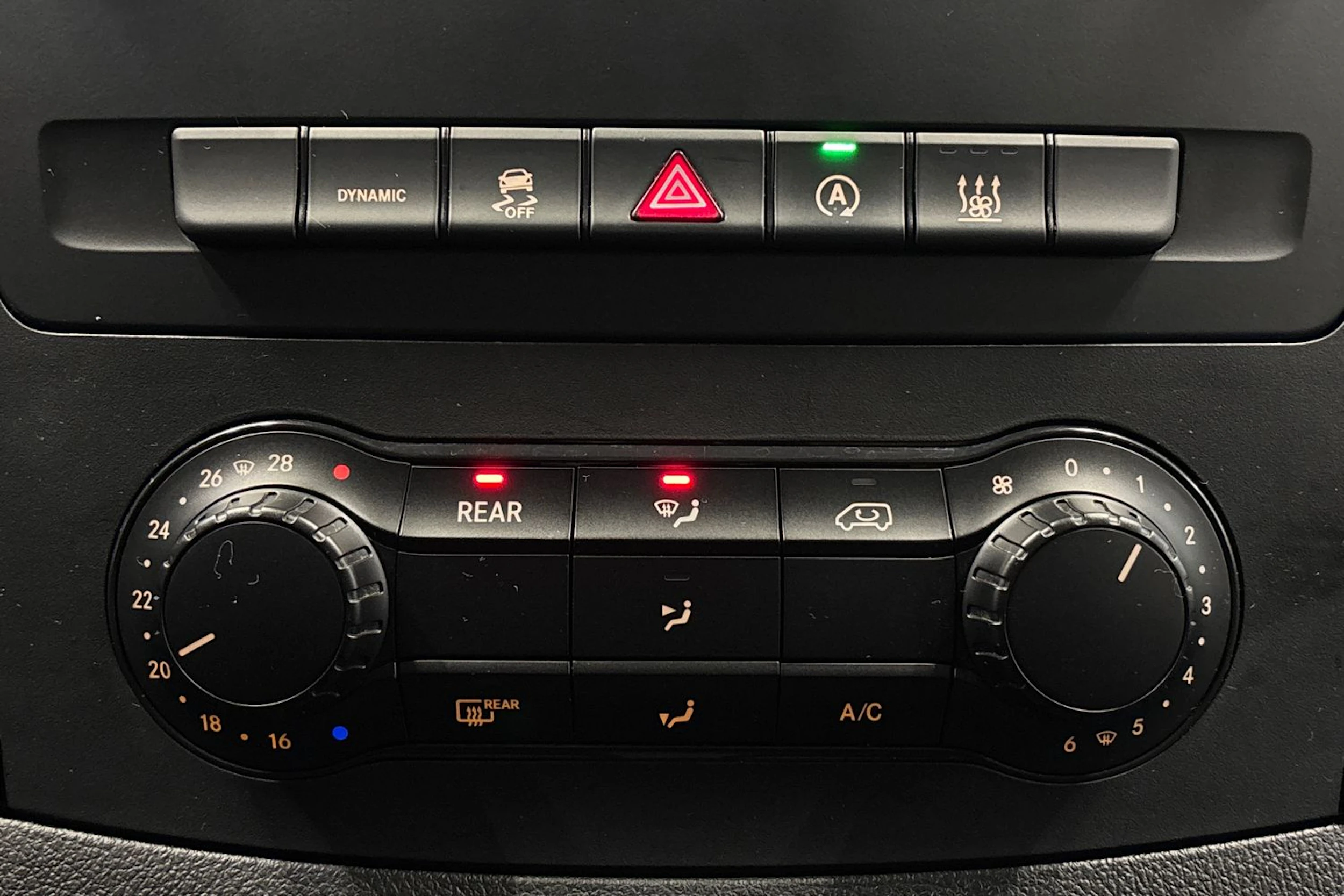 vihreä Mercedes-Benz Vito 2022 kuva 20.