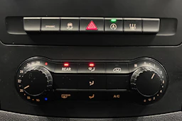 vihreä Mercedes-Benz Vito 2022 kuva 20.