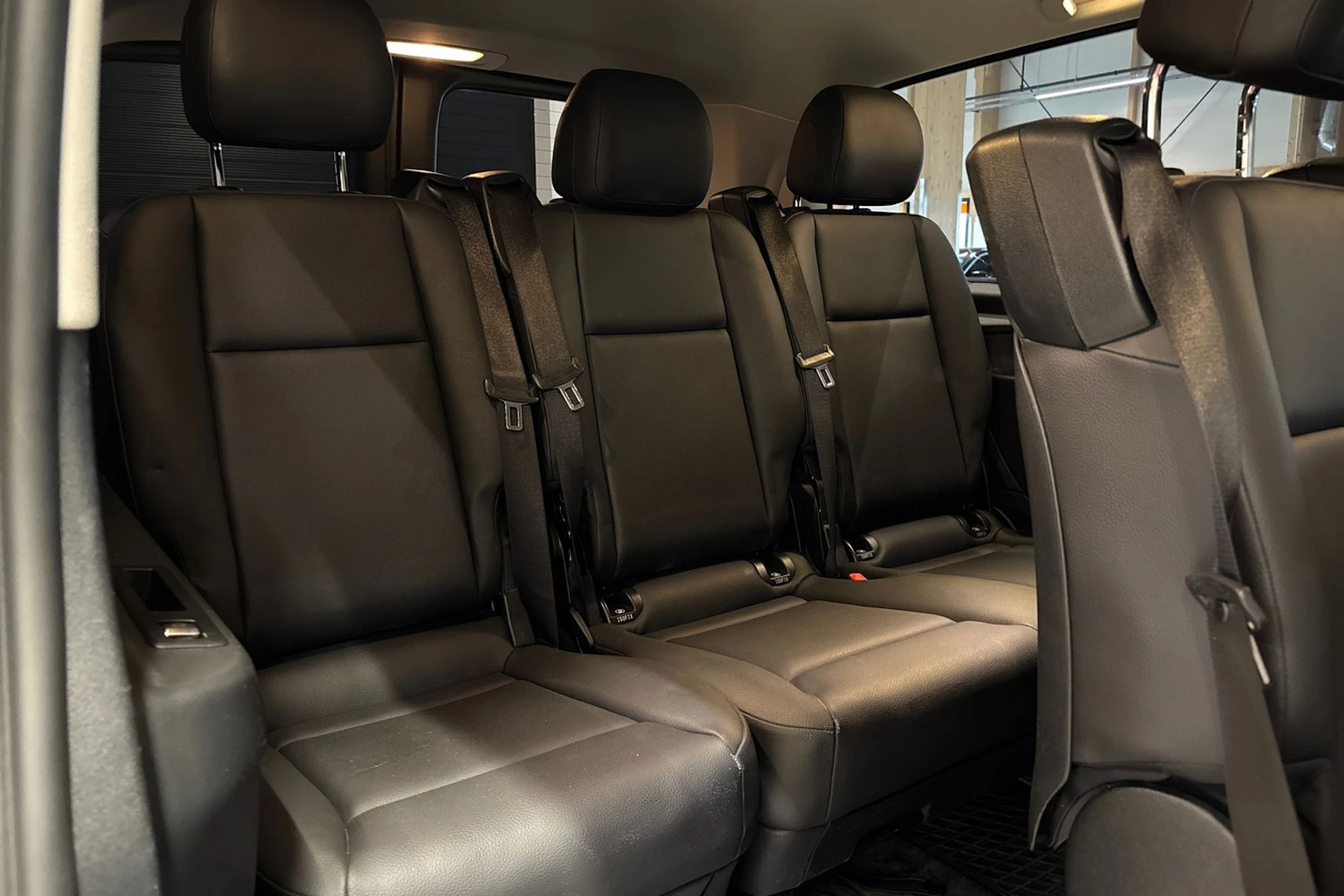 vihreä Mercedes-Benz Vito 2022 kuva 22.