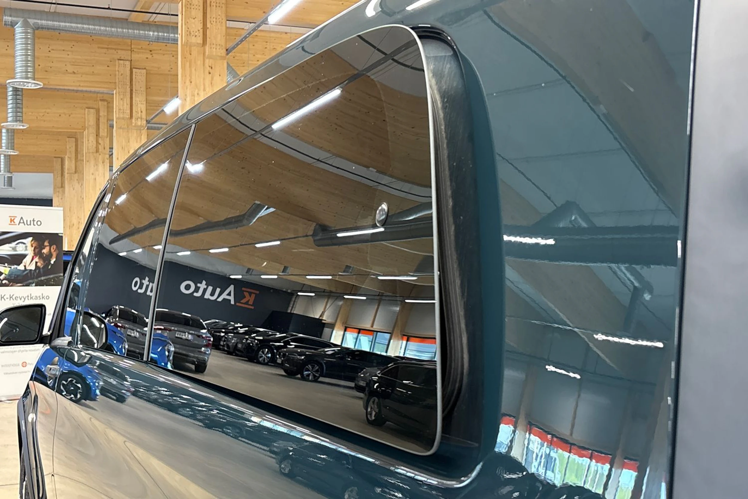 vihreä Mercedes-Benz Vito 2022 kuva 24.