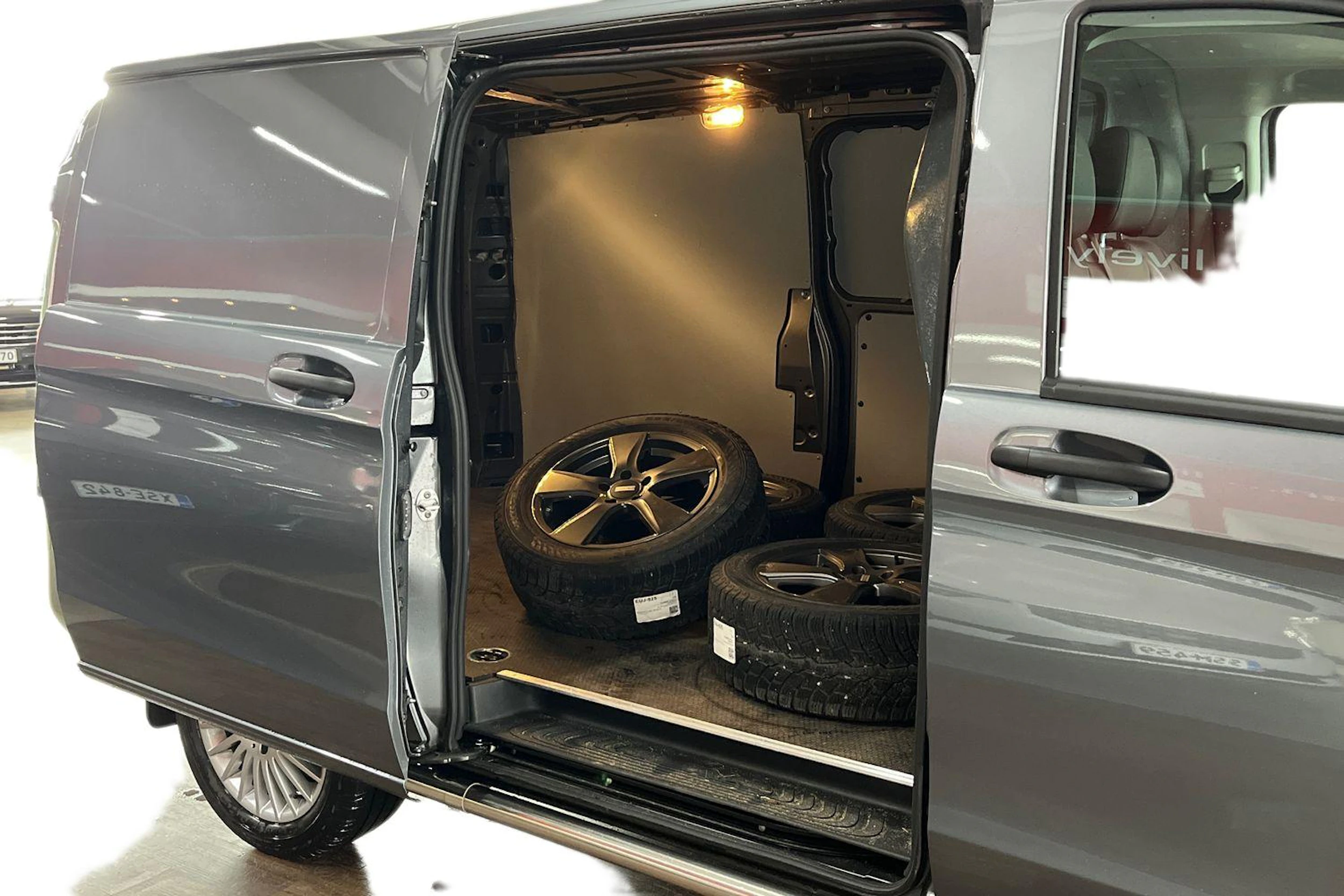 Harmaa Mercedes-Benz VITO 2022 kuva 8.