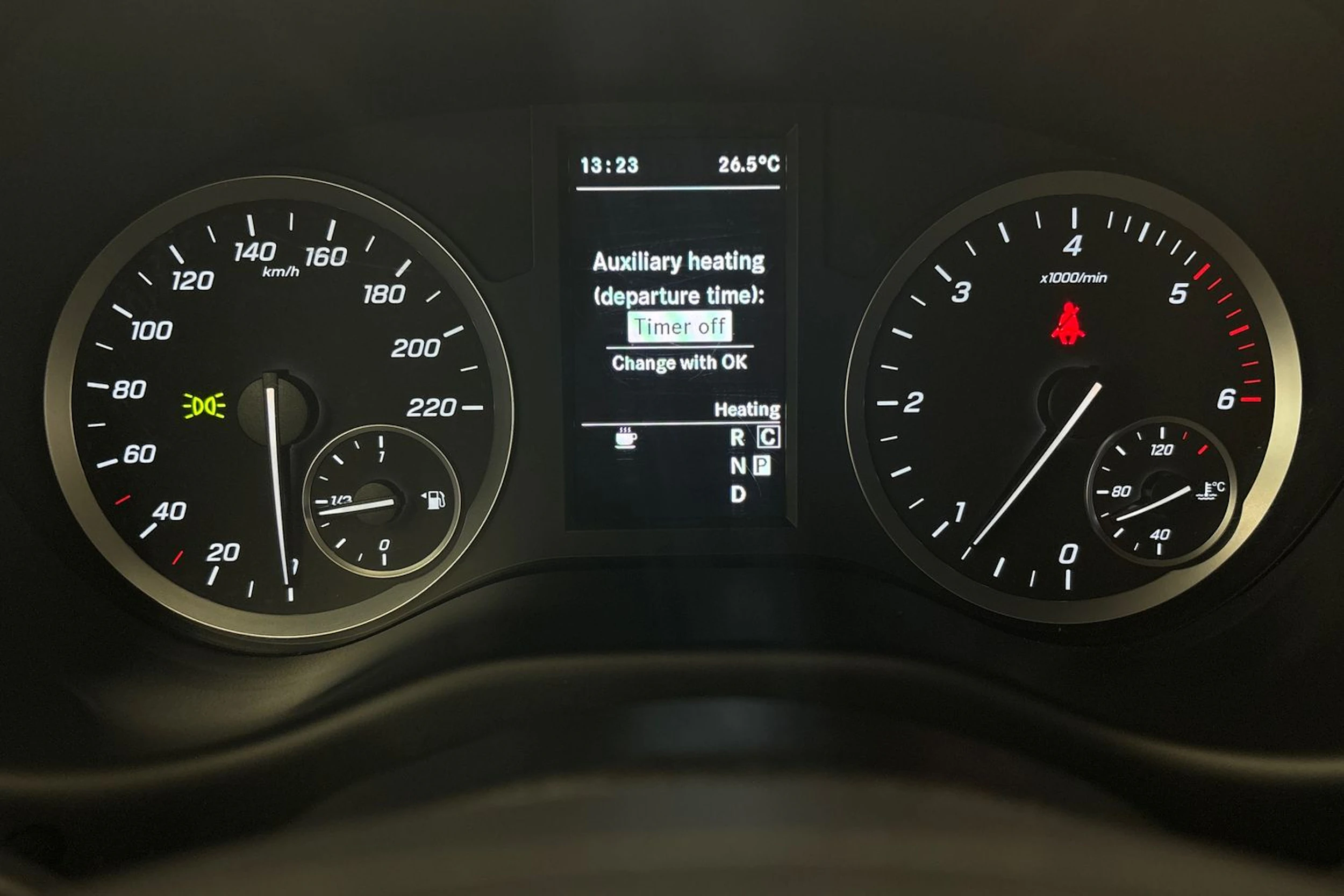 harmaa Mercedes-Benz Vito 2022 kuva 21.