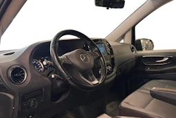 sininen Mercedes-Benz Vito 2022 kuva 6.