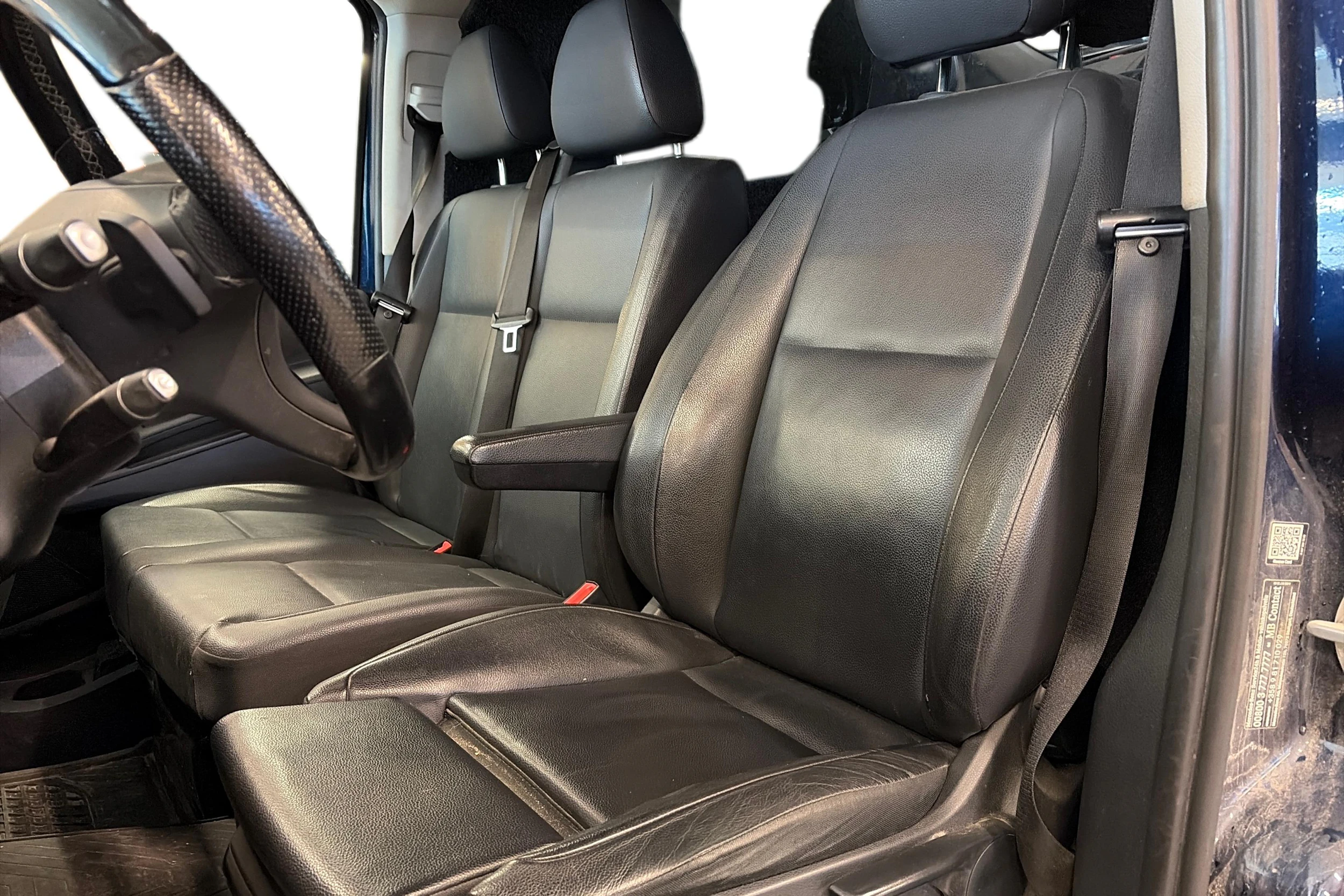 sininen Mercedes-Benz Vito 2022 kuva 7.