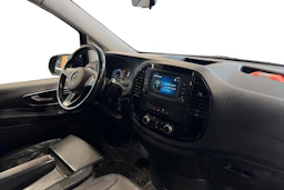 sininen Mercedes-Benz Vito 2022 kuva 9.