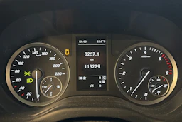 sininen Mercedes-Benz Vito 2022 kuva 12.