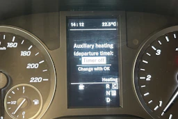 sininen Mercedes-Benz Vito 2022 kuva 18.