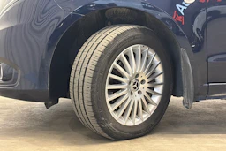 sininen Mercedes-Benz Vito 2022 kuva 22.