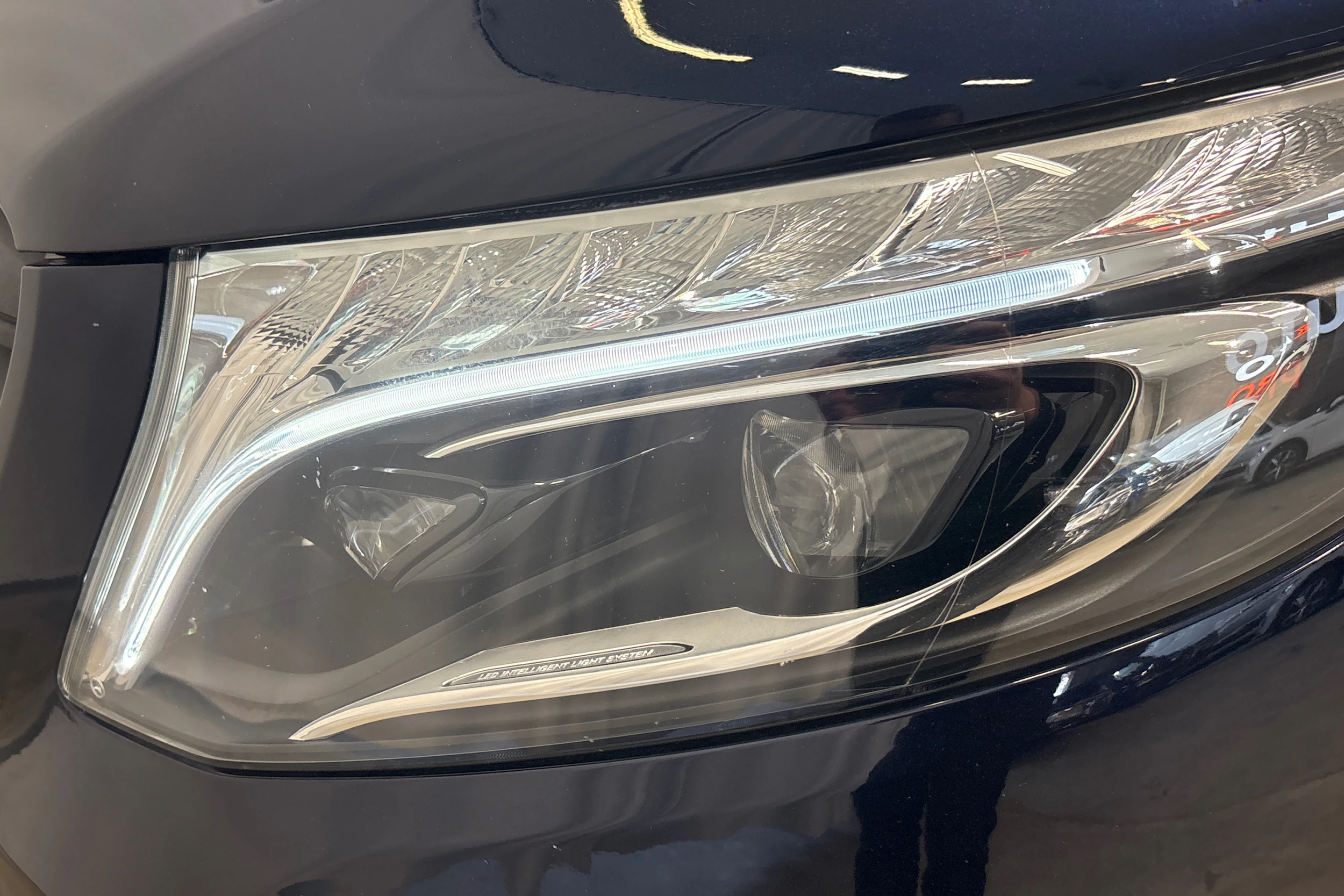 sininen Mercedes-Benz Vito 2022 kuva 26.