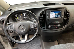 valkoinen Mercedes-Benz Vito 2022 kuva 9.