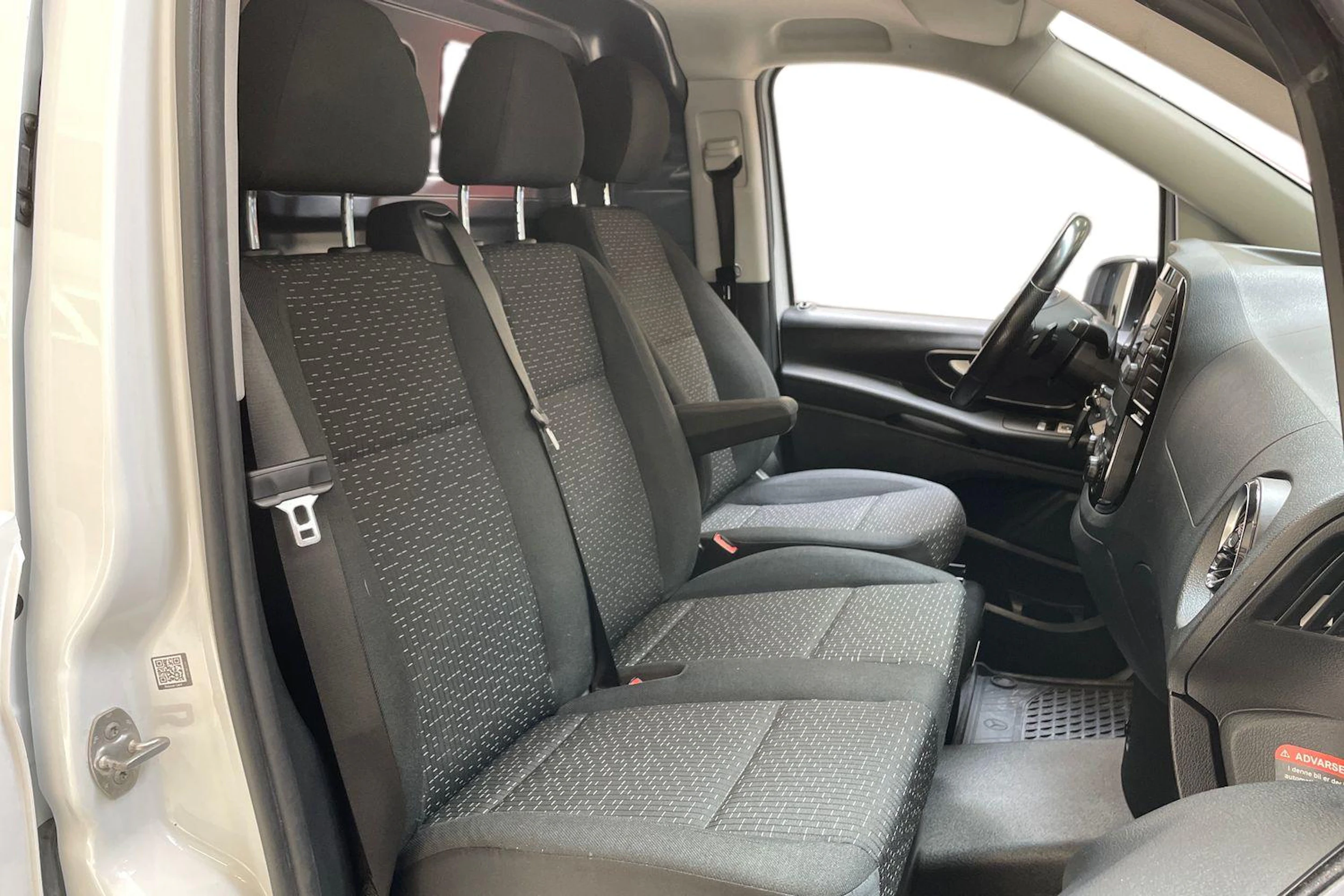 valkoinen Mercedes-Benz Vito 2022 kuva 11.