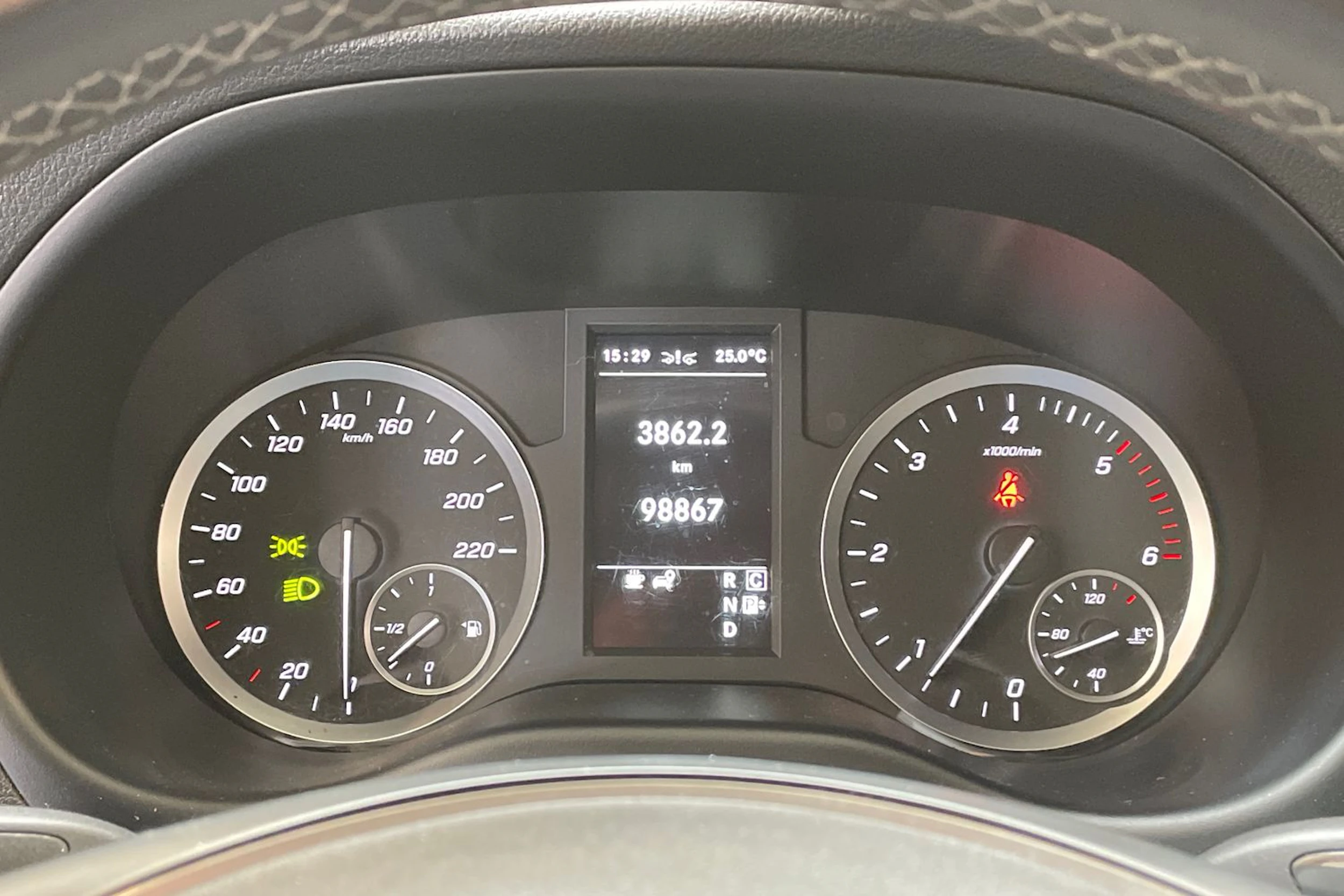 valkoinen Mercedes-Benz Vito 2022 kuva 22.