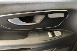 valkoinen Mercedes-Benz Vito 2022 kuva 24.